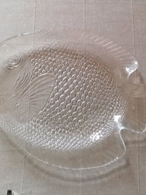 Glass serving platter like new large fish-shaped