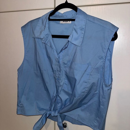 Pink Woman women's shirt XL light blue like new