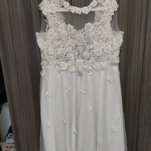 Wedding dress new romantic style with embroidery, tulle and lace, size 38/40