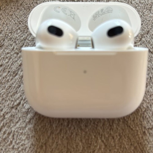 AirPods 3 like new