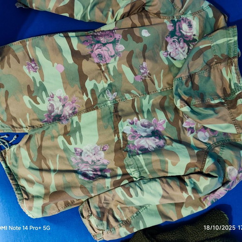 Attrattivo jacket XL like new, multicolor with lining and hood