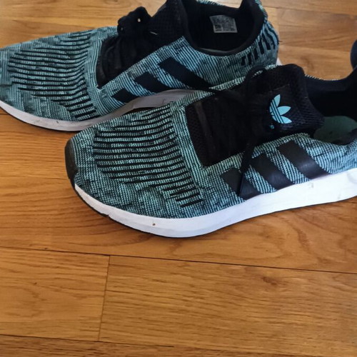 Adidas running shoes size 44 like new, black and white