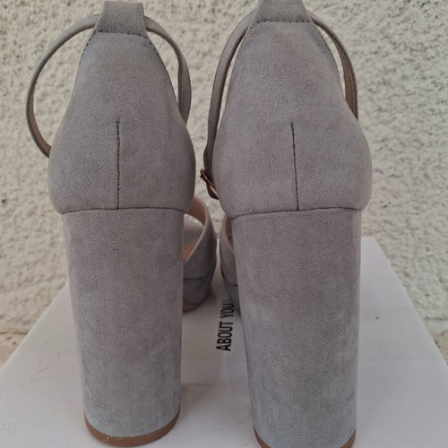 About You gray suede sandals size 39, like new