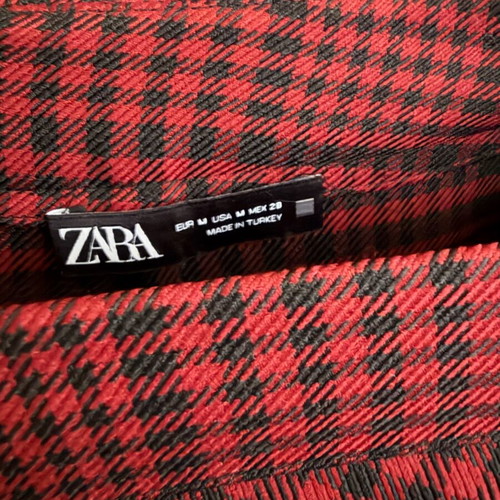 Zara checked skirt with slit like new, slim fit
