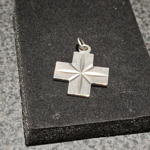 Silver Cross Pendant 8g fine silver 1000, like new