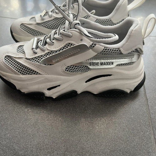 Steve Madden sneakers like new, size 36, white and silver