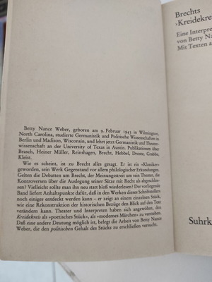 Brecht's Kreidekreis, ένα επαναστατικό έργο, ερμηνεία από Betty Nance Weber