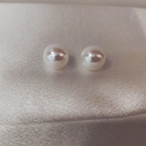 Steel earrings with pearl in gold and white colors new