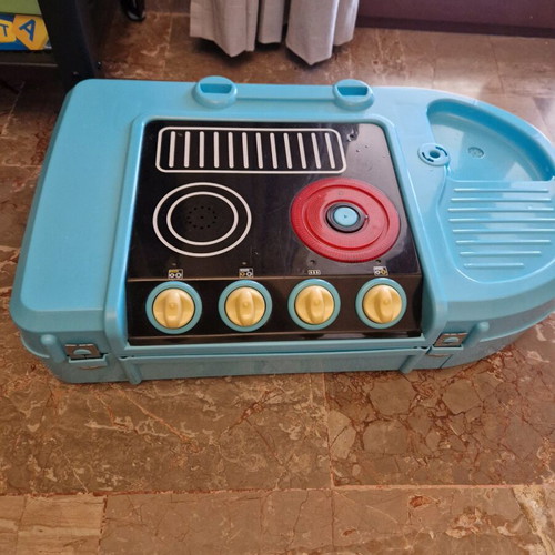 Zanussi play kitchen used with plastic accessories