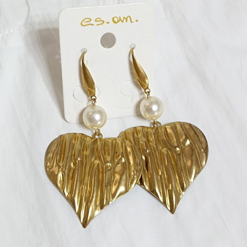 Long women's heart earrings with pearls and stainless steel hooks