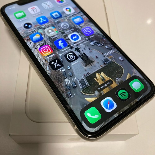 iPhone 11 128GB like new, white, Apple iOS