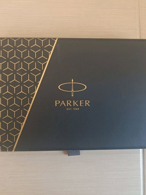 Parker pen set red new with case