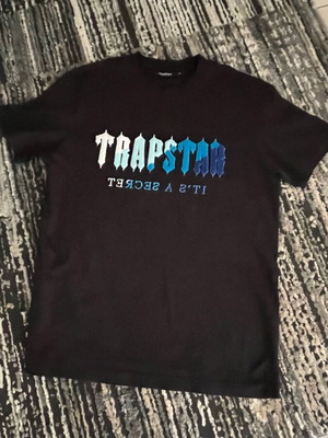 Μπλούζα Trapstar μαύρη, μέγεθος S, σαν καινούργια