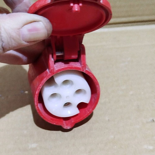 Three-phase female extension plug 4×16A used, 3P+Ground