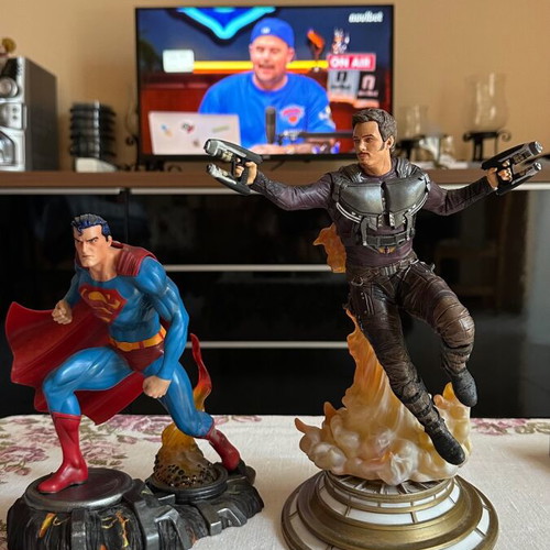 Superman and Star Lord figures, pack of 2