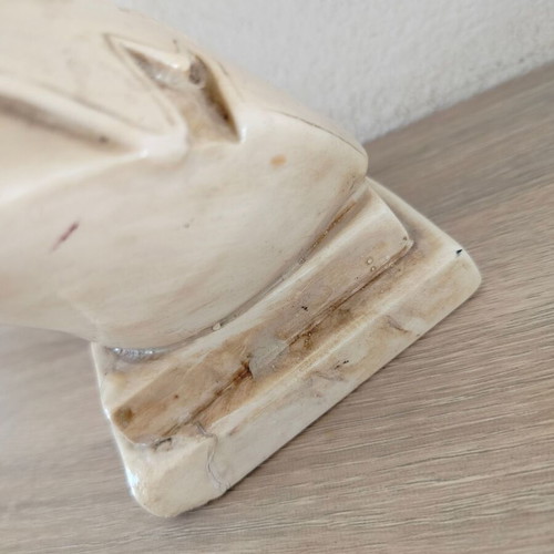 Wagner bust resin used with stains and base crack