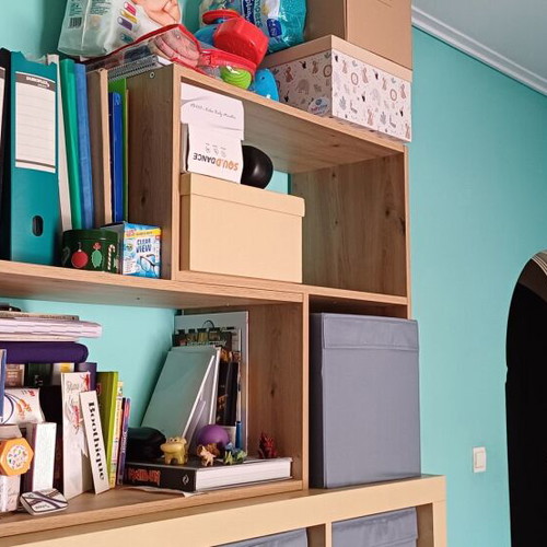 Modular small unit like new, adjustable shelves