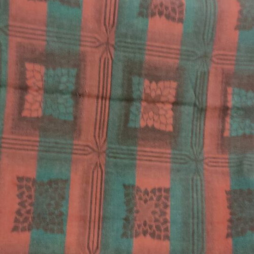Woven double blanket like new, dimensions 2.80x2.40