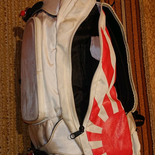 Backpack like new with snowboard carrying option