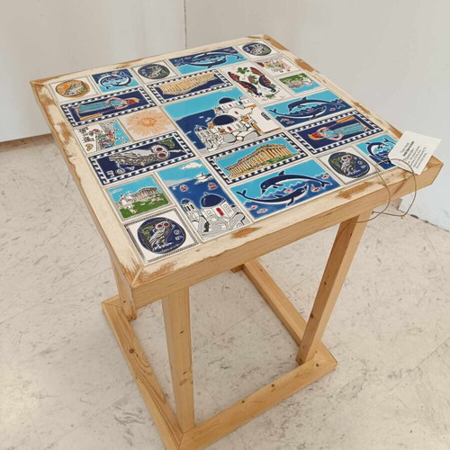 Ceramics Tall Table 45x45 like new with old ceramic tiles and recycled wood