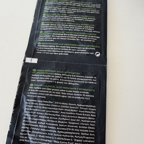 Face masks and cleansing gel with activated charcoal, new set of 4 masks and 1 gel