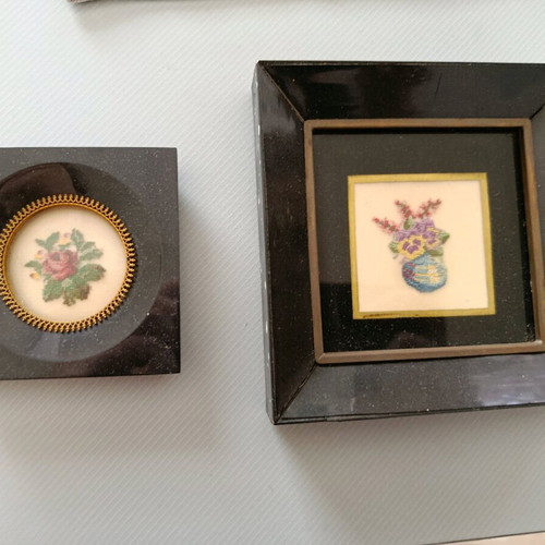 Embroidered flower frames like new, set of 2 pieces