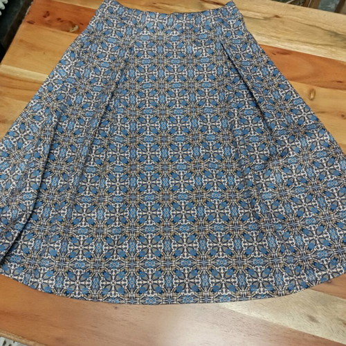 Stradivarius midi skirts no small like new, multicolor, pack of 3