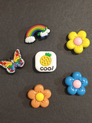 Crocs charms pins Jibbitz set like new, colorful