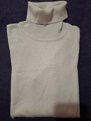 Lynne knitted turtleneck sweater beige like new, size S