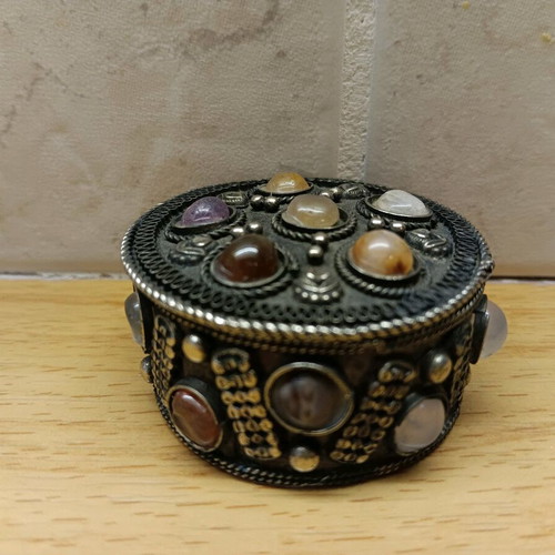 Indian vintage jewelry box with semi-precious stones like new