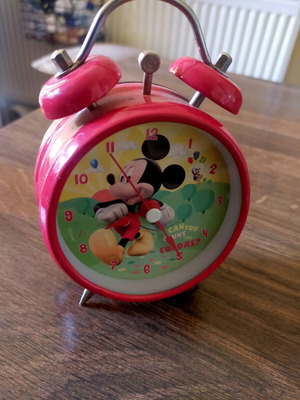Mickey Mouse analog table clock used
