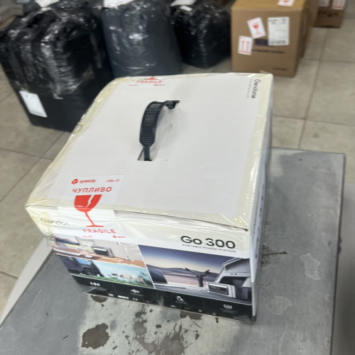 Gendome Go 300 portable power station with app
