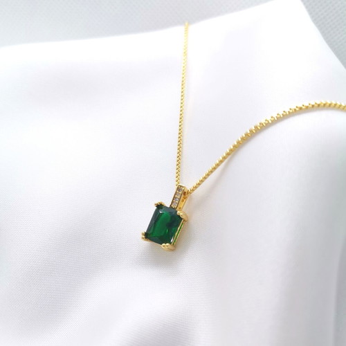 18K Gold Plated Necklace 45cm with Green Stone new