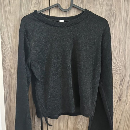 Μπλούζα μαύρη one size σαν καινούργια με σουρές για crop top