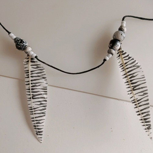 Boho statement necklace with feathers like new, black and white