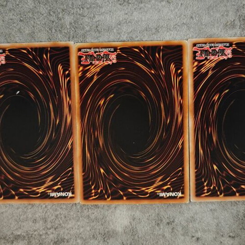 Yu-Gi-Oh cards first edition 1996 like new, rare Exodia and Gate Guardian