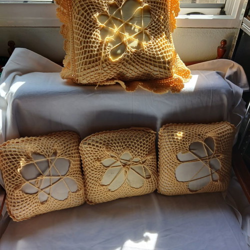Decorative pillows, set of 4