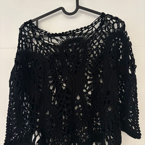 Attrattivo perforated blouse like new, size S