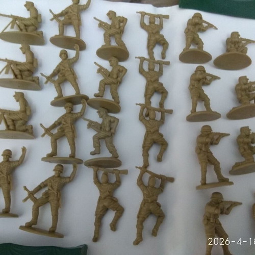 Airfix and Matchbox soldier figures collection like new