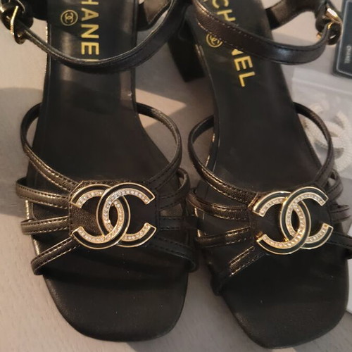 Chanel vintage sandals new, black leather, size 37, 5 cm heel