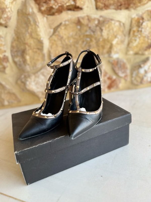 Mourtzi leather pumps used with studs, size 40, black and bronze