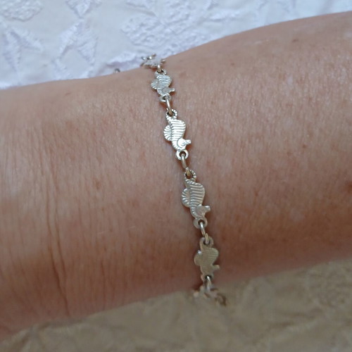 925 silver bracelet with seahorses