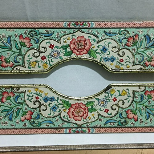 Vintage metal tissue box holder used