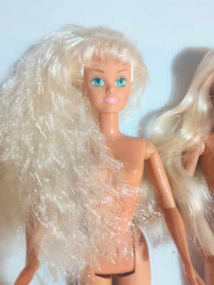 Syndi Hasbro 1990 doll pack