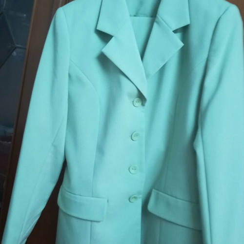 Women's green polyester suit size M jacket and skirt