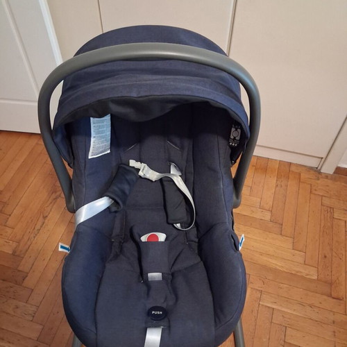 Inglesina baby carrycot egg and stand like new