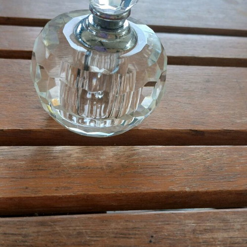 Perfume bottles set new, crystal-like