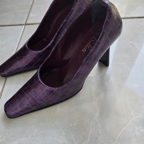 Purple square heels like new with pattern, size 37