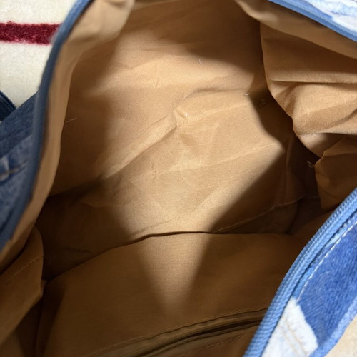 Bags pack of 4 like new, colorful