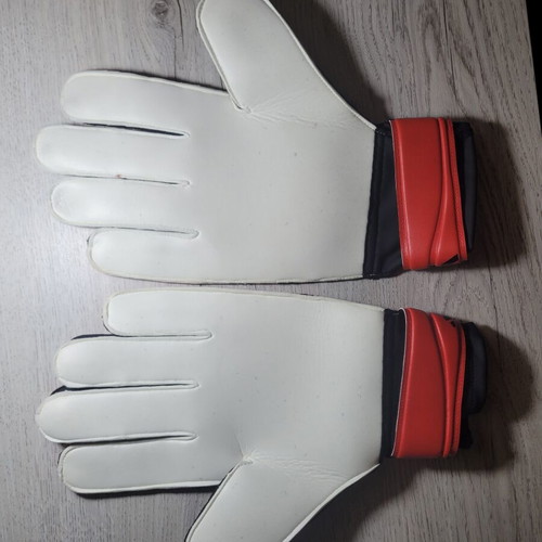 Predator goalkeeper training gloves